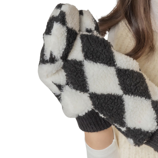 Sherpa Diamond Patterned Mittens