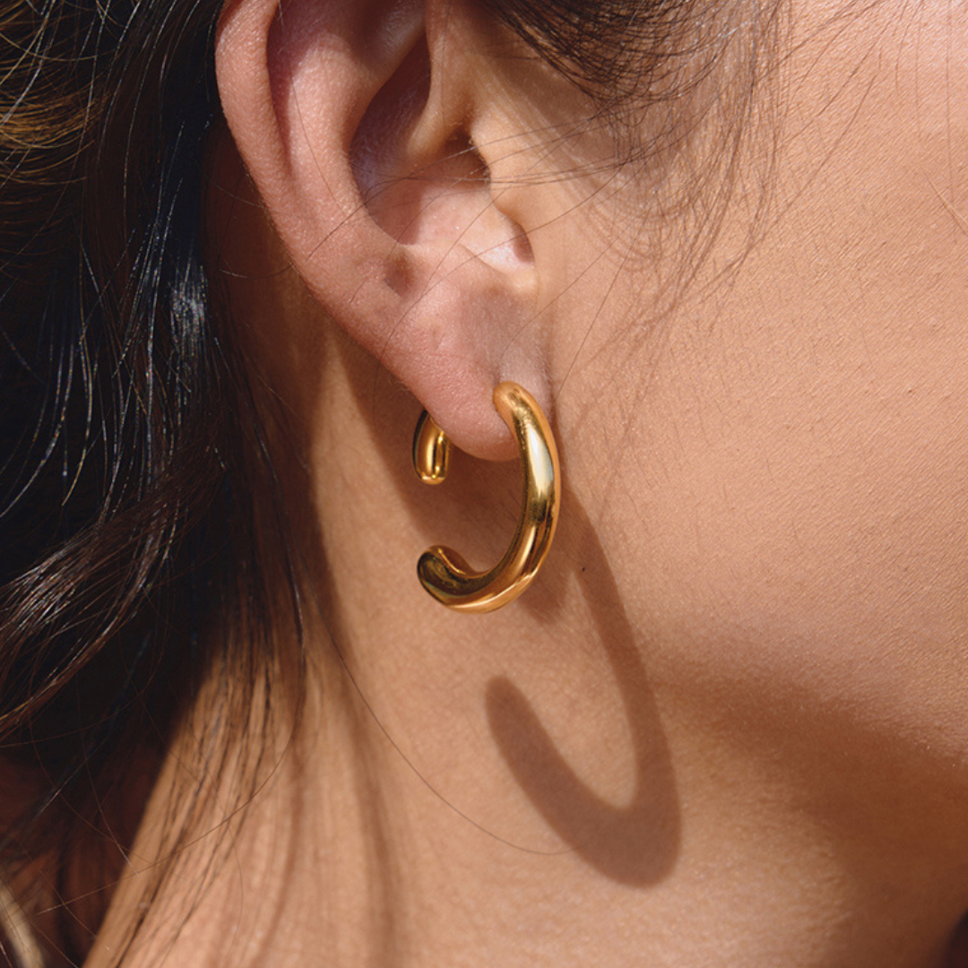 Sestra by Intro Stainless Steel Seamless Hoops